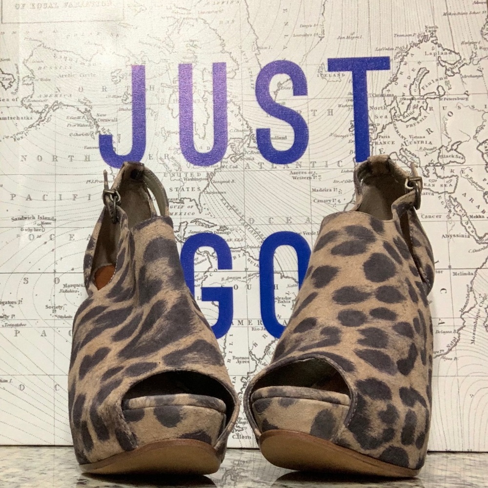 Schutz heels leopard, size 7